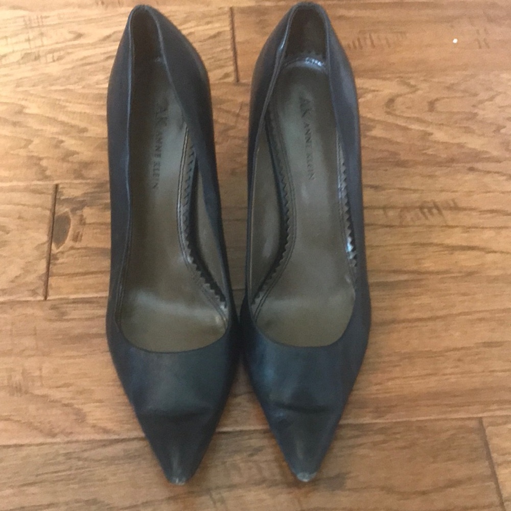 Anne Klein, classic, black leather pumps